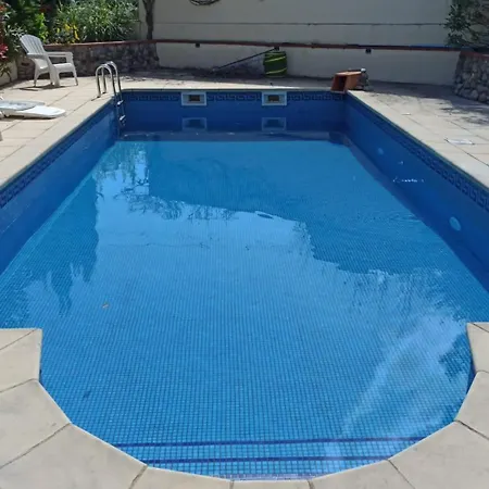 Villa With Great Pool *